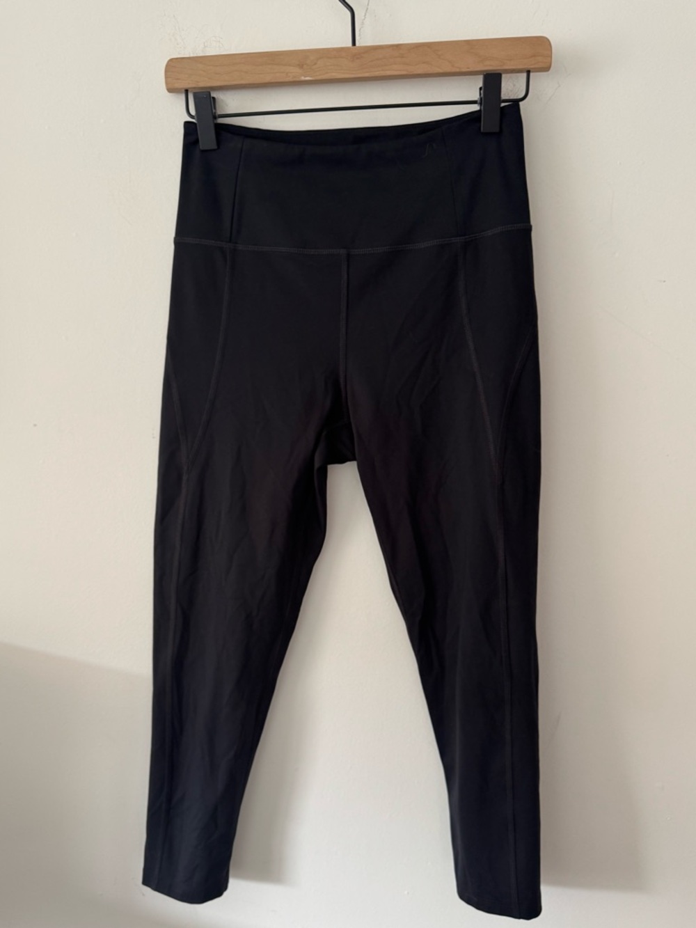 girlfriend collective Black High-Rise Cropped Leggings Medium